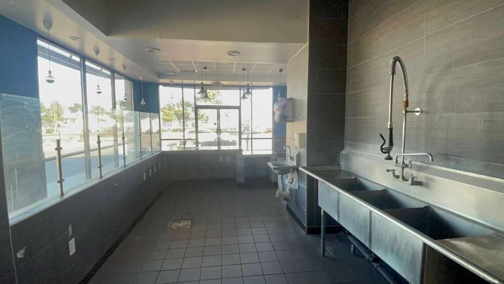 More Photos Of 2675-2685 S Eastern Ave, Las Vegas Unknown For Lease