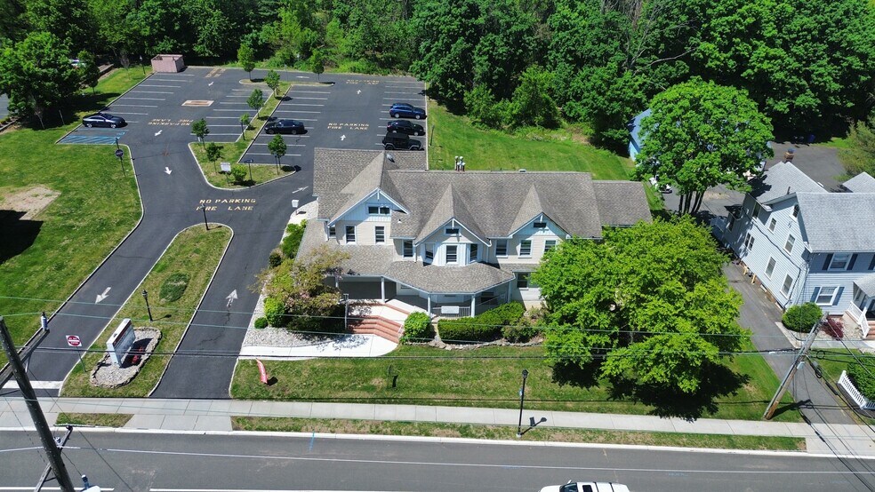 More Photos Of 33 N Main St, Marlboro Office For Lease