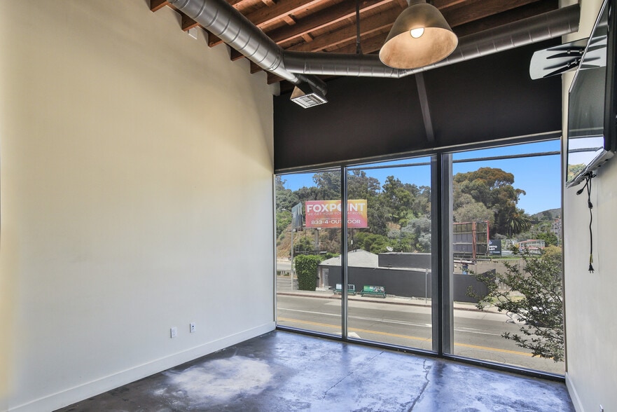 More Photos Of 3211 Cahuenga Blvd W, Los Angeles Loft Creative Space For Sale
