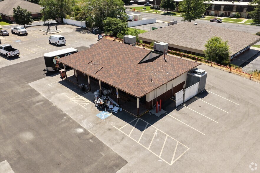 More Photos Of 115 N Main St, Centerville Convenience Store For Sale