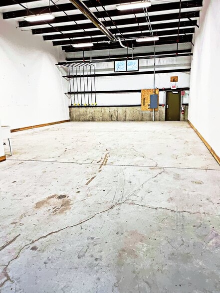 More Photos Of 2 Rockview Way, Rockland Industrial For Lease