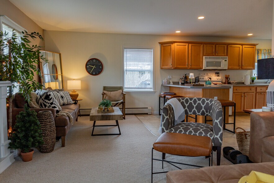 More Photos Of 1530 Congress St, Portland Multifamily For Sale