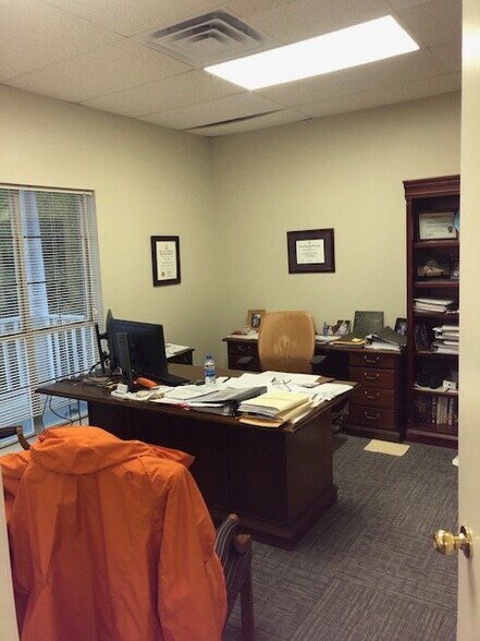 More Photos Of 2850 Centenary Blvd, Shreveport Office For Sale