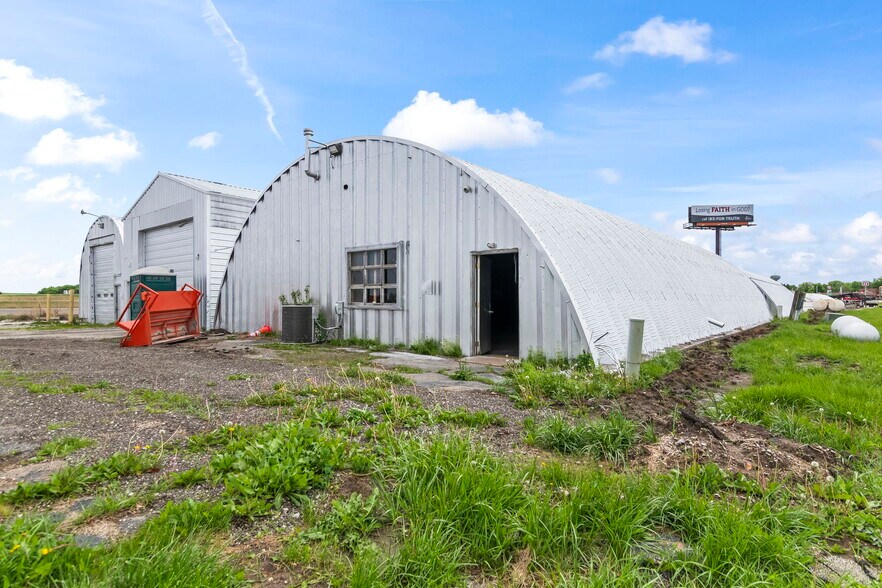 More Photos Of 31000 W Frontage Rd, Farmersville Warehouse For Sale