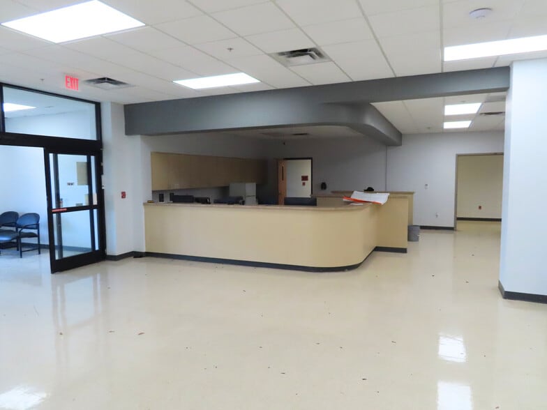 More Photos Of 2709 Hospital Blvd, Grand Prairie Hospital For Lease