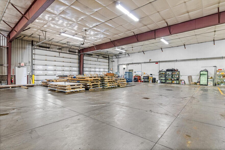 More Photos Of 671-675 Grupe St, Roberts Warehouse For Sale