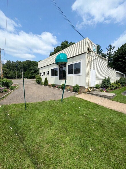 Primary Photo Of 439 Derby Ave, West Haven Restaurant For Sale
