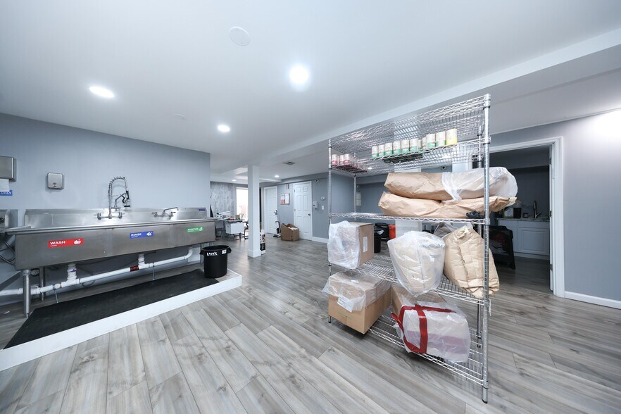 More Photos Of 8510 Bay 16th St, Brooklyn Office For Sale