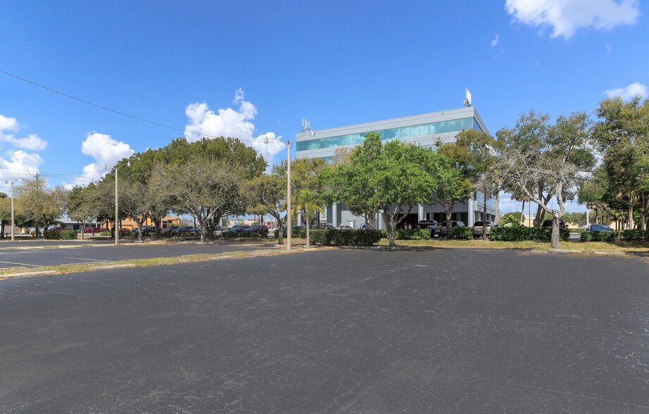More Photos Of 2503 Del Prado Blvd S, Cape Coral Medical For Lease