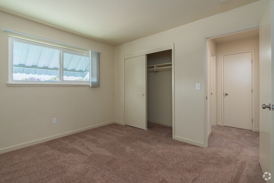 More Photos Of 500 Sunrise Ave, Roseville Apartments For Sale