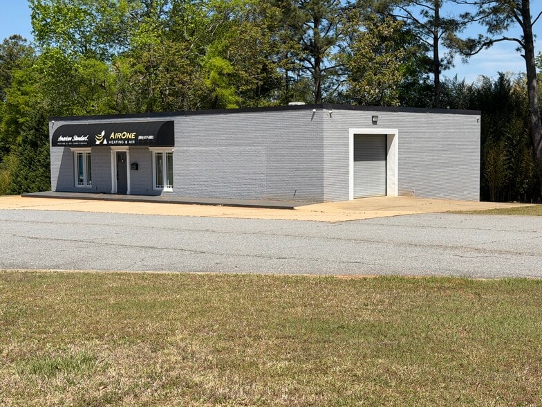 Primary Photo Of 3499 E River St, Anderson Convenience Store For Sale