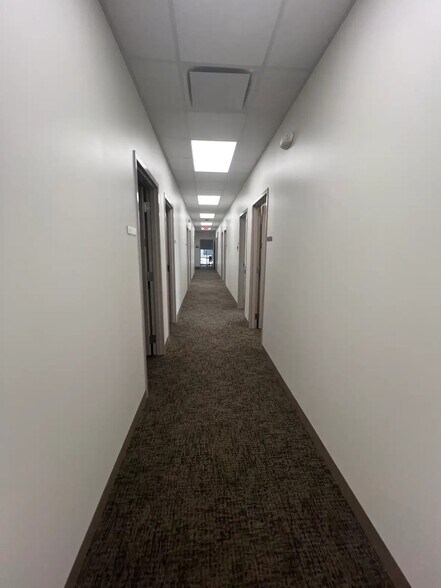 More Photos Of 5215 Essen Ln, Baton Rouge Office For Lease