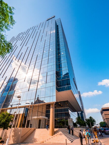 More Photos Of 2323 Ross Ave, Dallas Office For Lease