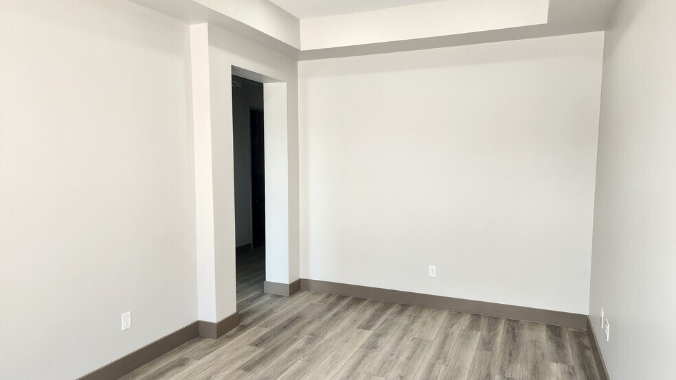 More Photos Of 1849 Forest Park Ln, Pearland Medical For Sale