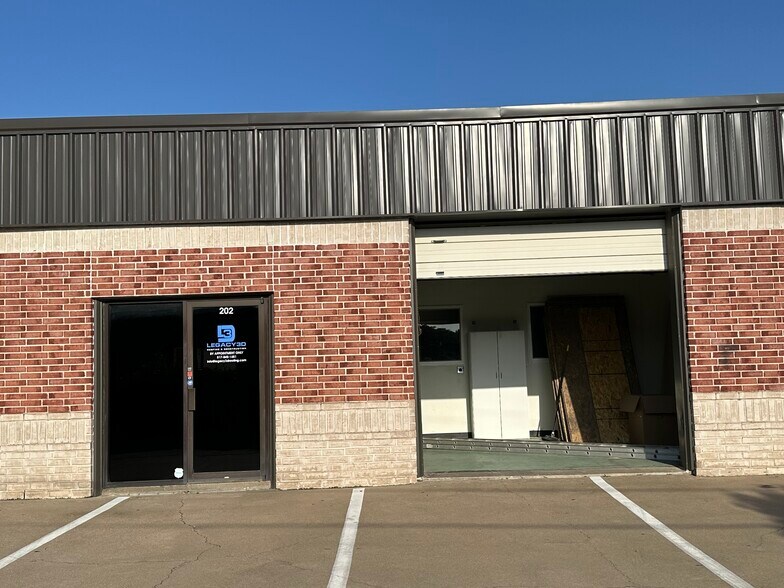 More Photos Of 1103 Keller Pky, Keller Light Distribution For Lease