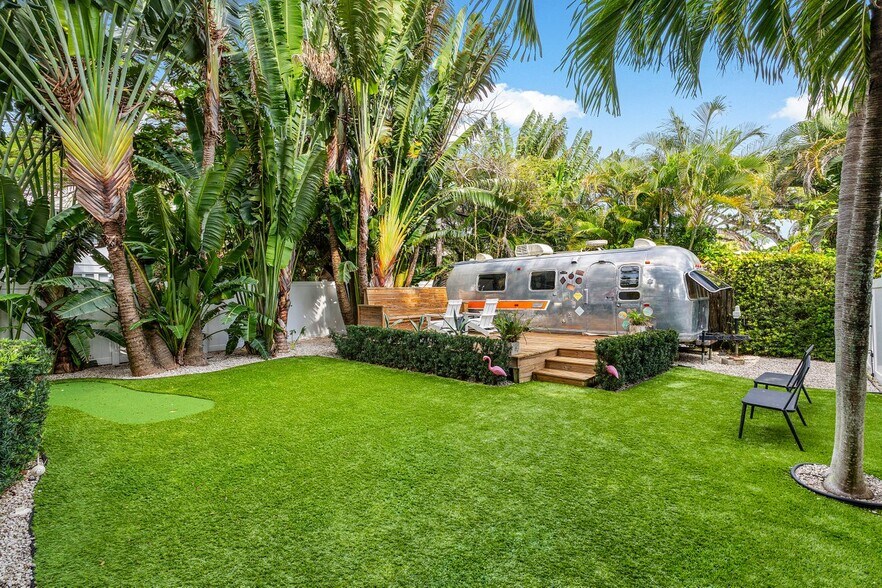 More Photos Of 103 NE 4th St, Delray Beach Office Residential For Sale