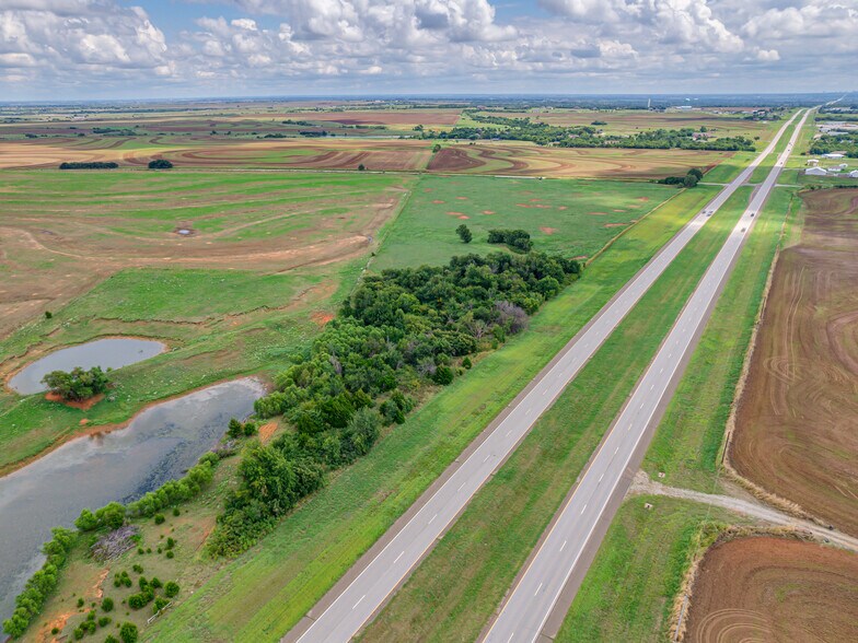 More Photos Of Northwest Expy, Yukon Land For Sale