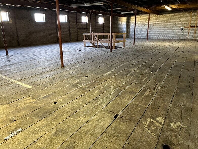 More Photos Of 90 School St, Quincy Manufacturing For Sale