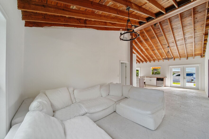 More Photos Of 1110 NW North River Dr, Miami Specialty For Sale