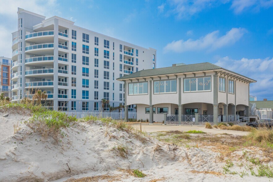 More Photos Of 831 N 1st St, Jacksonville Beach General Retail For Sale