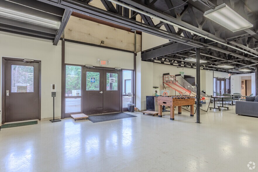 More Photos Of 1310 Nowell Rd, Raleigh Light Distribution For Sale