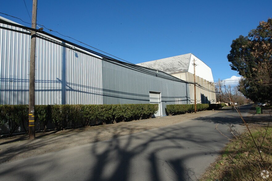 More Photos Of 2020 Esplanade Rd, Chico Light Manufacturing For Sale