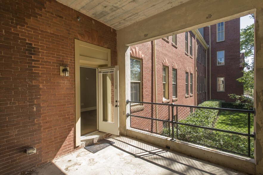 More Photos Of 28 Chestnut St, Foxborough Apartments For Sale