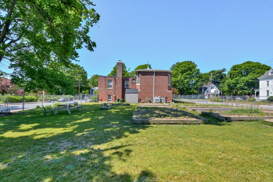 More Photos Of 163 E Haverhill St, Lawrence Religious Facility For Sale