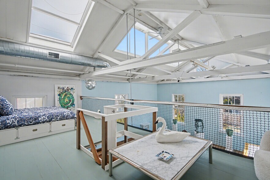 More Photos Of 145 Water St, Stonington Storefront Retail Office For Sale