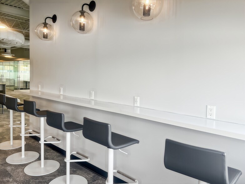 More Photos Of 100 Franklin Sq Dr, Somerset Coworking Space