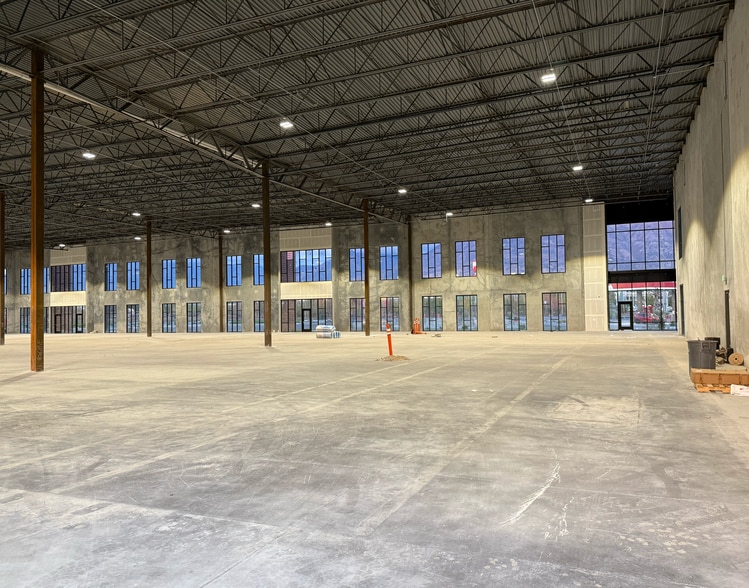 More Photos Of 500 E Auto Mall Dr, American Fork Light Manufacturing For Lease