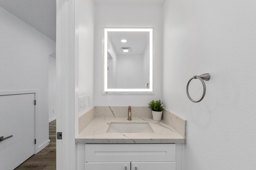 More Photos Of 2956 Ulric St, San Diego Apartments For Sale