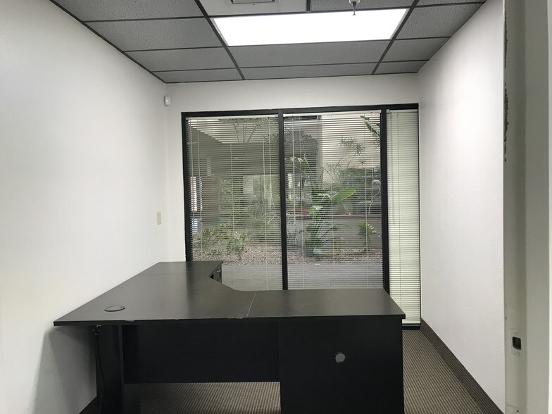 More Photos Of 2310 Paseo Del Prado, Las Vegas Unknown For Lease