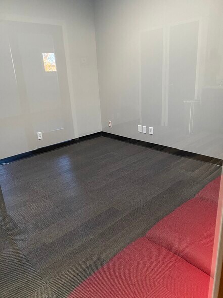 More Photos Of 6201 S 58th St, Lincoln Office For Lease