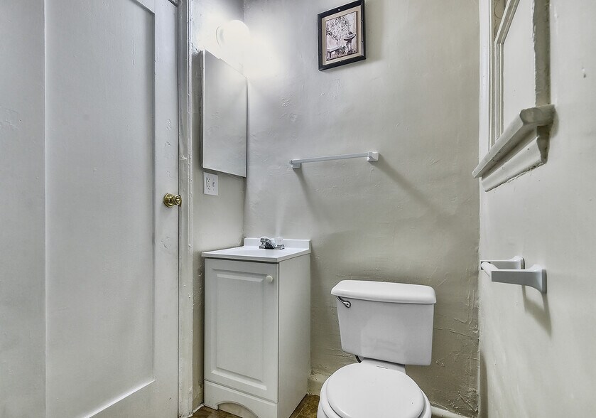 More Photos Of 721-729 S Alvarado St, Los Angeles Apartments For Lease