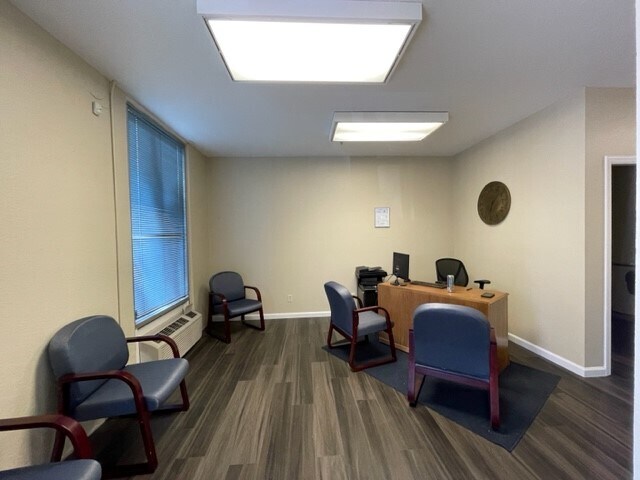More Photos Of 110 Railroad Ave, Suisun City Flex For Lease