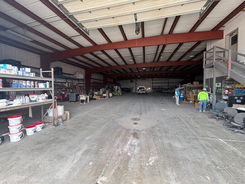 More Photos Of 4424 Dickinson Rd, De Pere Warehouse For Sale