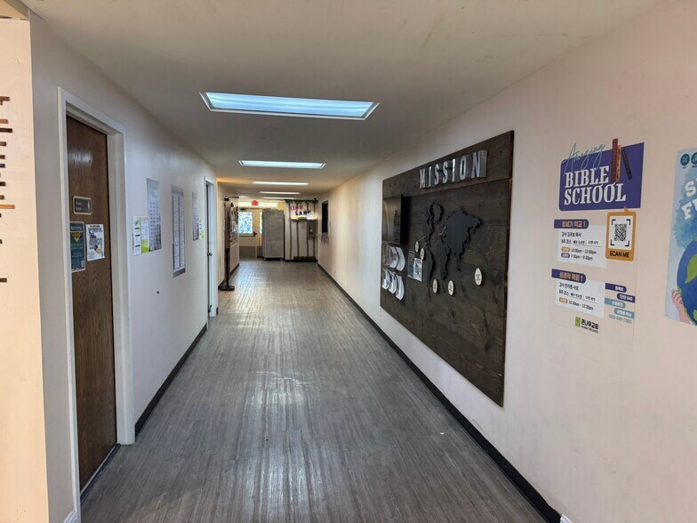 More Photos Of 3114 Old Denton Rd, Carrollton Specialty For Sale