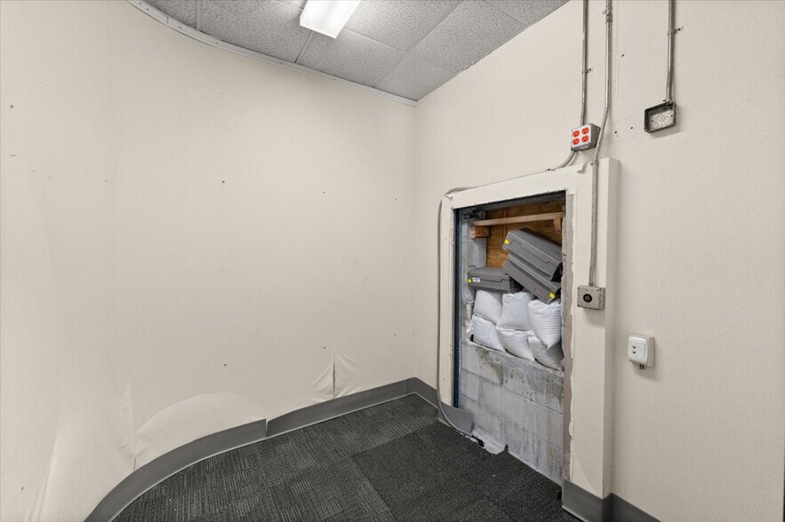 More Photos Of 128 E Granada Blvd, Ormond Beach Medical For Sale