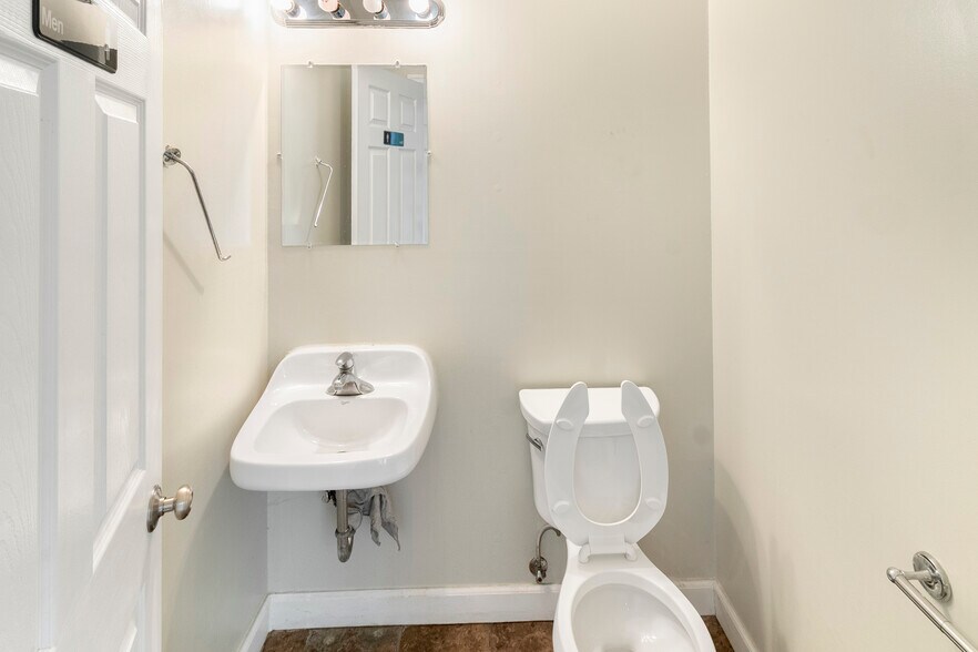 More Photos Of 4365 Gibson Dr, Tipp City Warehouse For Sale