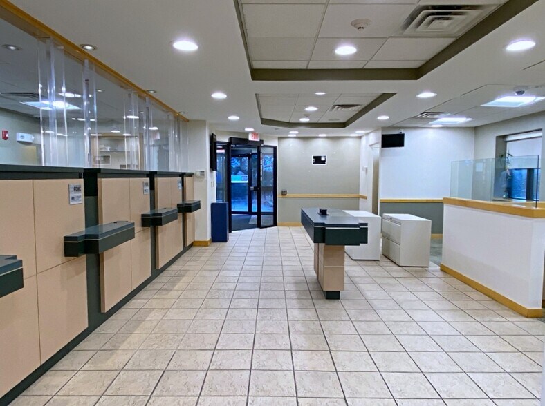 More Photos Of 573 Main St, Woburn Office For Lease
