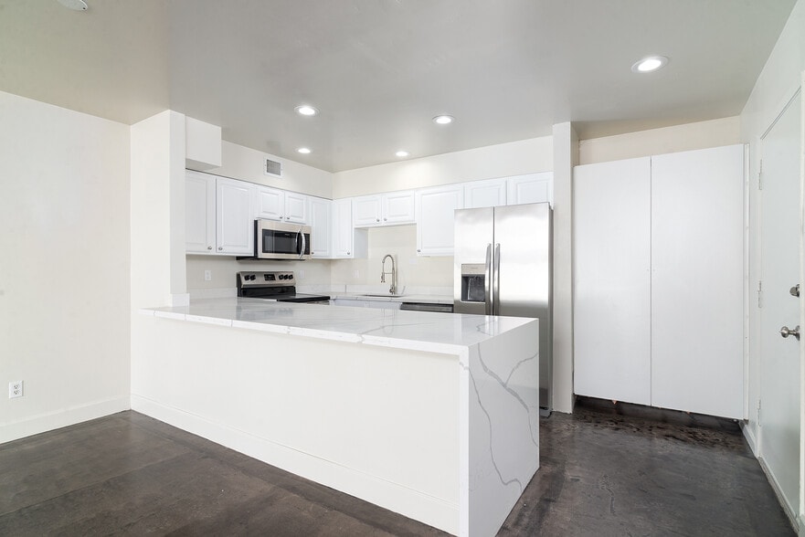 More Photos Of 3219-3225 N 66th St, Scottsdale Apartments For Sale