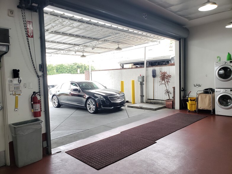 More Photos Of 852 S Alta Vista Ave, Monrovia Warehouse For Lease