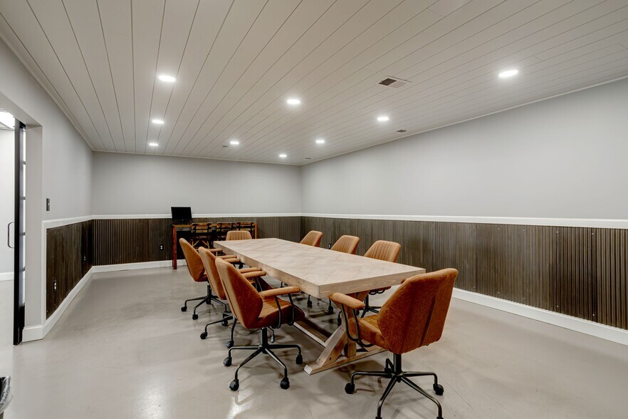 More Photos Of 1100 Menzler Rd, Nashville Warehouse For Sale