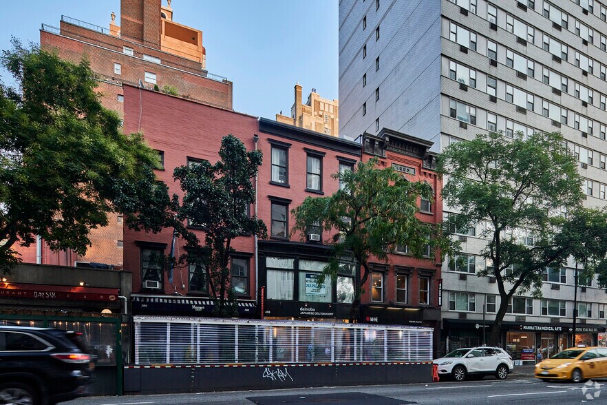 More Photos Of 496 Avenue of the Americas, New York Apartments For Lease