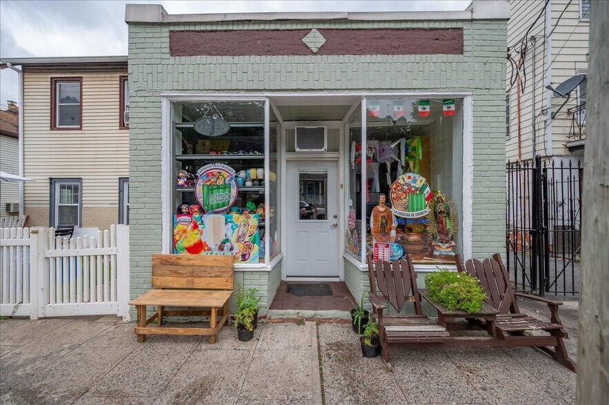 More Photos Of 114 Ferris Ave, White Plains Multifamily For Sale