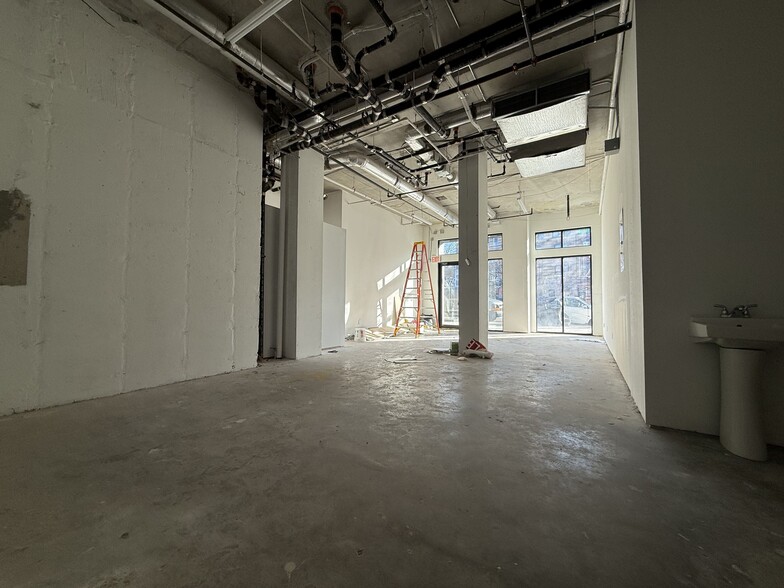 More Photos Of 17 Somers St, Brooklyn Apartments For Lease