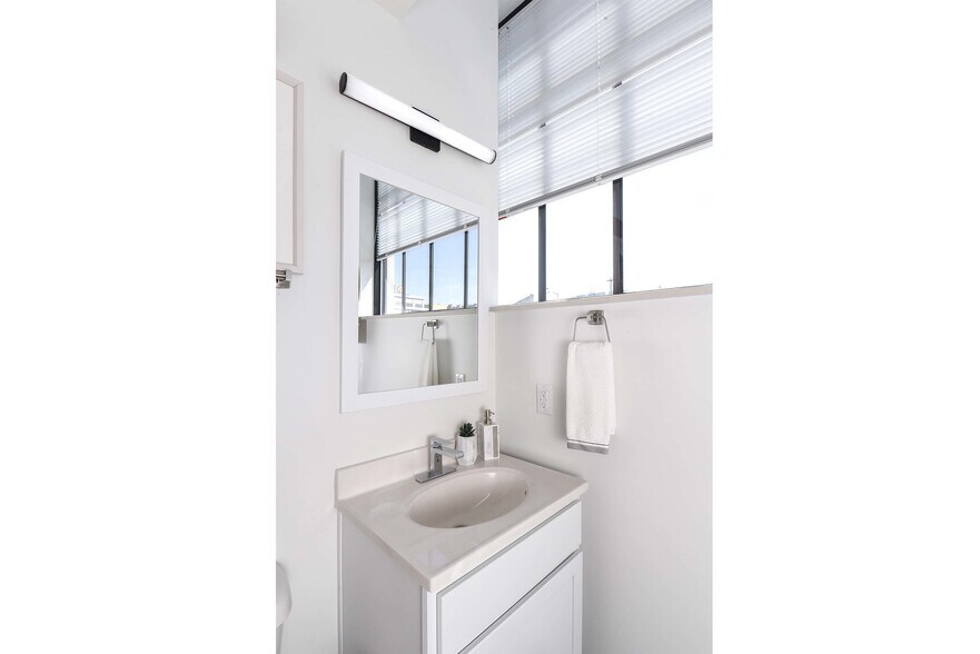 More Photos Of 615 First Ave, Pittsburgh Apartments For Lease