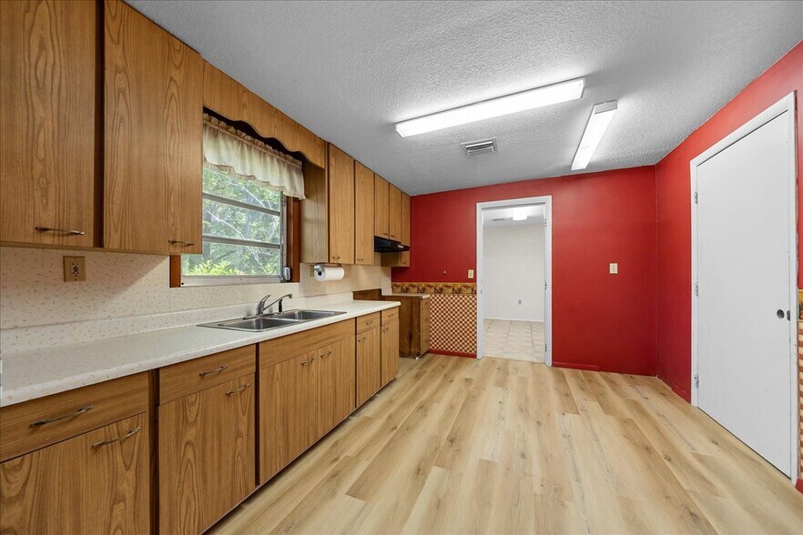 More Photos Of 2206 SE 3rd Ave, Ocala Office Residential For Sale