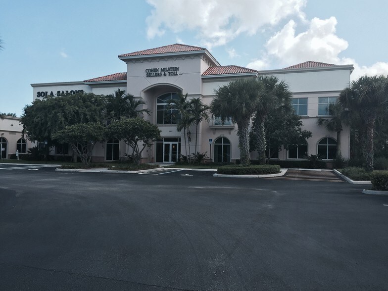 More Photos Of 2925 Pga Blvd, Palm Beach Gardens Office For Lease